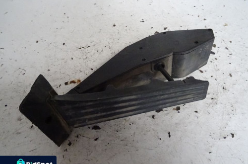 pedał gazu bmw e90 2.0d 6772646-01
