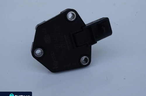 CZUJNIK POZIOMU OLEJU VW PASSAT B7 AUDI SKODA SEAT 03C907660G 2.0 TDI F-VAT