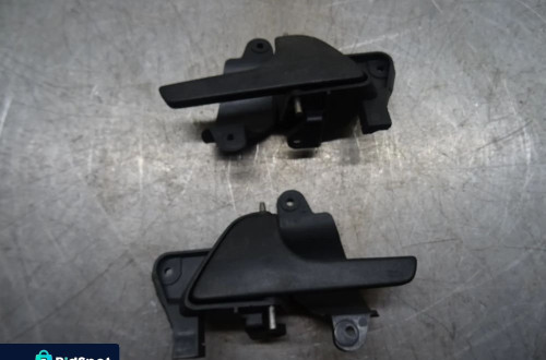 VW TRANSPORTER T5 1.9 TDI KLAMKA WEWNĘTRZNA LEWA PRAWA 7H0837617