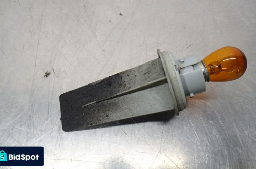ZAŚLEPKA LAMPY PRAWY PRZÓD AUDI A6 C5 2.4