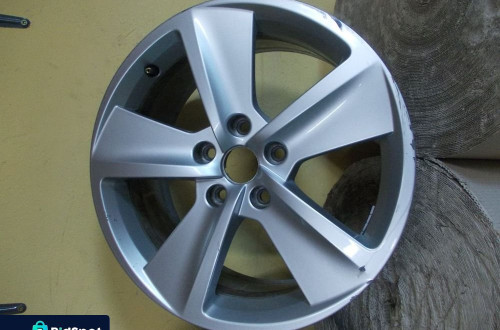 FELGA ALUMINIOWA LEON 3 5F 17" 5X112 7,5J