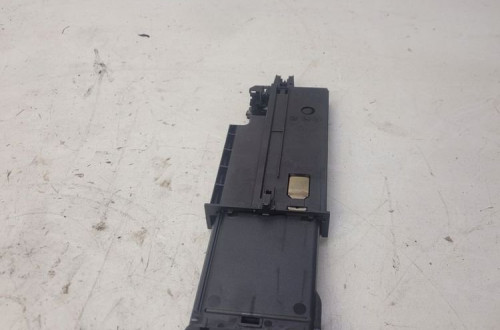 WIZYTOWNIK SZUFLADKA AUDI A3 8P LIFT 8P0941561H