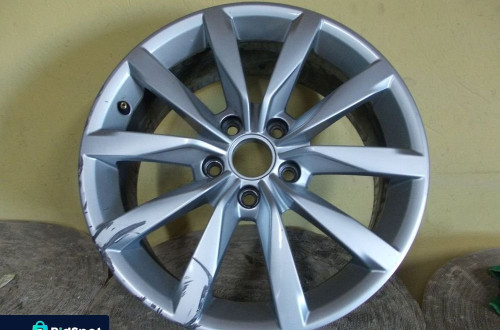 FELGA ALUMINIOWA VW GOLF 7 5G 5X112 17" 7J
