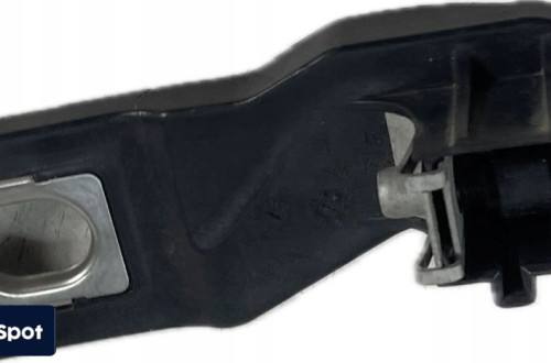 AUDI Q3 8U UCHWYT UCHO MOCOWANIE LAMPY LEWE GÓRNE ZKW 8U0941005C