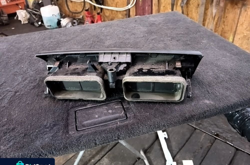 bmw x3 e83 kratka nawiewu deski kokpit srodkowa 3415965