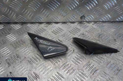 NISSAN MURANO Z50 TRÓJKĄT BŁOTNIKA
