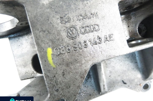 ŁAPA ALTERNATORA VW PASSAT B5 FL 1.9 TDI  AVF 038903143AE