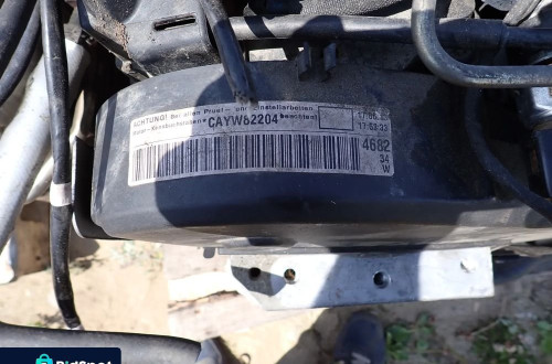 VOLKSWAGEN AUDI SKODA SEAT 1.6 TDI CAYW SILNIK