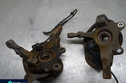 OPEL MERIVA A 03-05 1.7 CDTI ZWROTNICA PRAWA LEWA