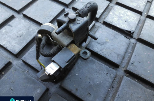 ELEKTROZAWÓR PODCIŚNIENIA VOLKSWAGEN GOLF 4 IV 054906267A