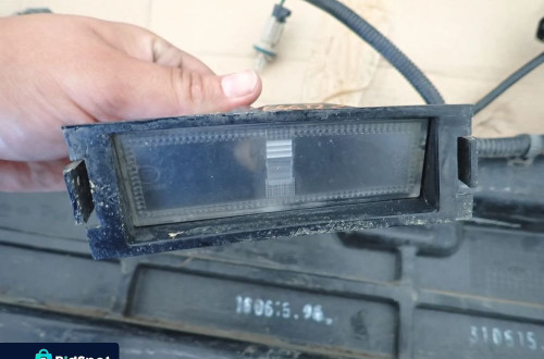 KIA PRO CEED II LIFT 15-18 LAMPA TABLICY REJESTRACYJNEJ 92502-1M300