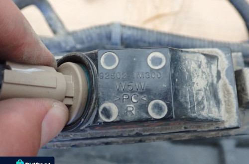 KIA PRO CEED II LIFT 15-18 LAMPA TABLICY REJESTRACYJNEJ 92502-1M300