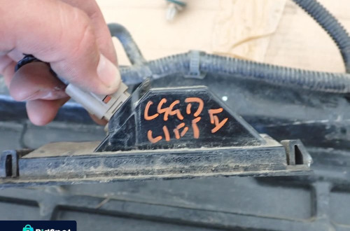 KIA PRO CEED II LIFT 15-18 LAMPA TABLICY REJESTRACYJNEJ 92502-1M300