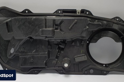 WYGŁUSZENIE DRZWI PRAWY PRZÓD DISCOVERY SPORT L550