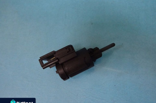 CZUJNIK ŚWIATŁA STOP STOPU VW TOUAREG 7L 2.5TDI