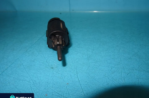 CZUJNIK ŚWIATŁA STOP STOPU VW TOUAREG 7L 2.5TDI