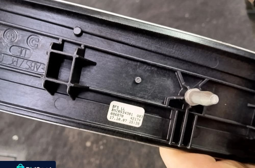 bmw x3 e83 lift listwa dekor deski kokpit konsoli prawa 3416035