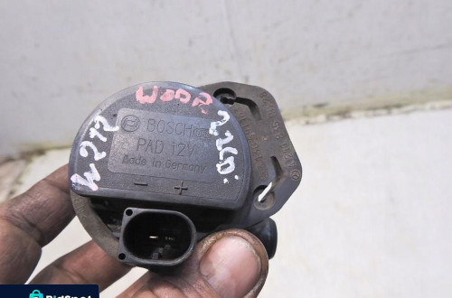 POMPKA OBIEGU WODY MERCEDES W212 2.2 CDI A2118350028