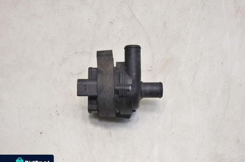 POMPKA OBIEGU WODY MERCEDES W212 2.2 CDI A2118350028