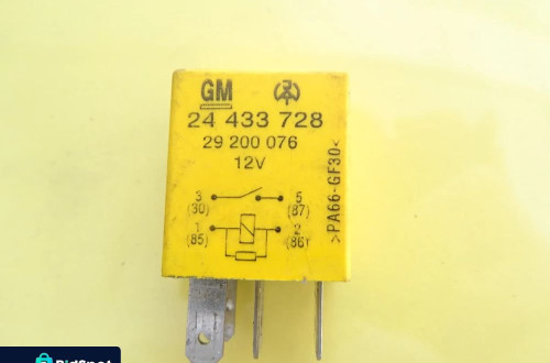 PRZEKAŹNIK GM OPEL CORSA C  24433728 NR606