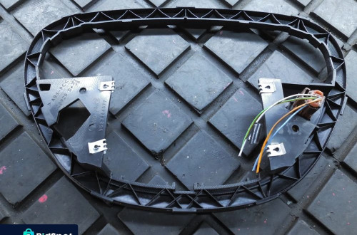 Ramka środkowa  popielniczka Peugeot 607 EUROPA