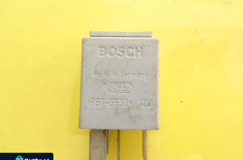 PRZEKAŹNK OPEL CORSA C STEROWNIK ŚWIATEŁ AWARYJNYCH  13100504   0332201100 NR617