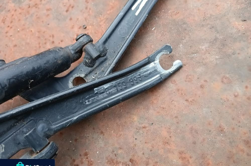 bmw e39 5 sedan zawiasy maska klapy bagaznika lewy prawy 8159397 8159398