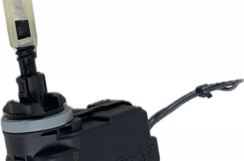 AUDI Q5 8R SILNIKCZEK REGULACJI REFLEKTORA LAMPY 5G0941295A 8R0941004AM