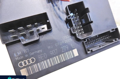 MODUŁ STEROWNIK ŚWIATEŁ AUDI A4 B7 8E0907279L