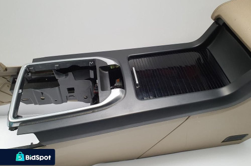 TUNEL ŚRODKOWY PODŁOKIETNIK DISCOVERY SPORT L550