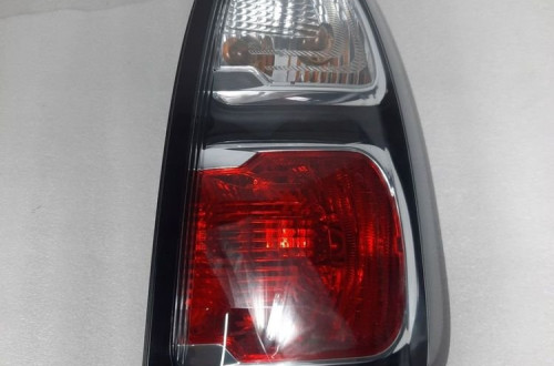 LAMPA PRAWY TYŁ TYLNIA CITROEN C3 PICASSO