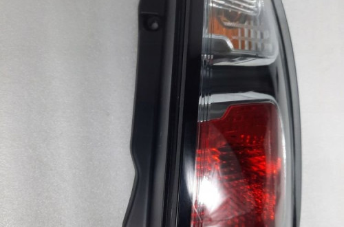 LAMPA PRAWY TYŁ TYLNIA CITROEN C3 PICASSO