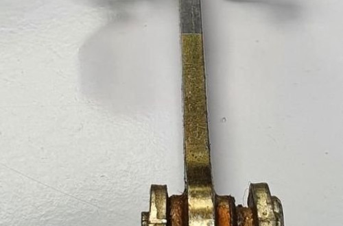 OGRANICZNIK DRZWI PRZÓD PRZEDNI SAAB 900 II