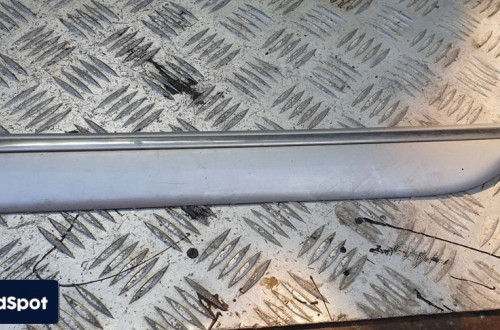 mercedes w169 listwa blotnika lewy tyl tylna lewa a1696900962