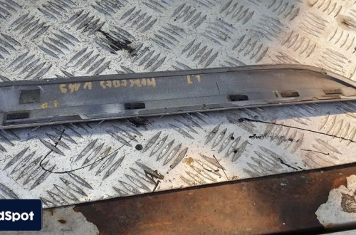 mercedes w169 listwa blotnika lewy tyl tylna lewa a1696900962