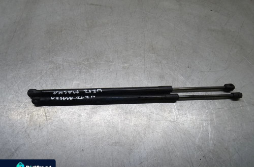 MERCEDES W212 LIFT 09-16 2.2CDI SEDAN SIŁOWNIKI MASKI