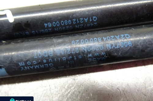 MERCEDES W212 LIFT 09-16 2.2CDI SEDAN SIŁOWNIKI MASKI