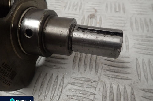 WAŁ KORBOWY KIA 1,7 CRDI