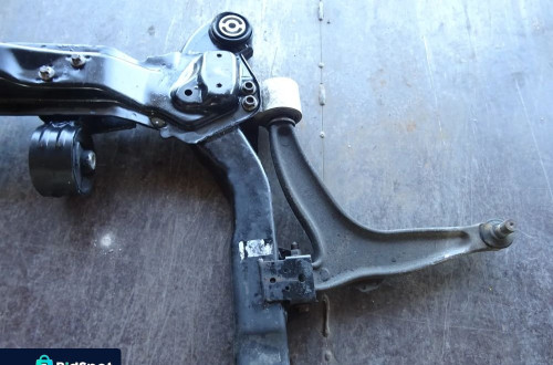 SAAB 93 II 02-06 1.9 TID BELKA ZAWIESZENIA SANKI