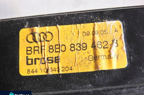 RAMKA MECHANIZM PODNOŚNIK SZYBY PRAWY TYŁ AUDI A4 B7 AVANT 8E0839462B