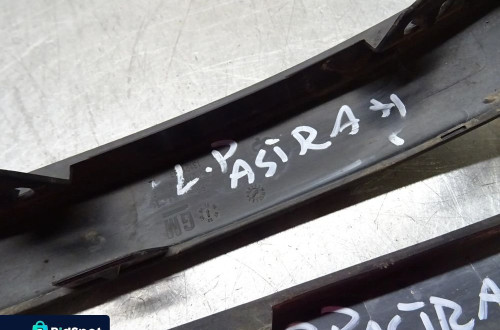 OPEL ASTRA H  LISTWA ZDERZAKA PRAWA LEWA