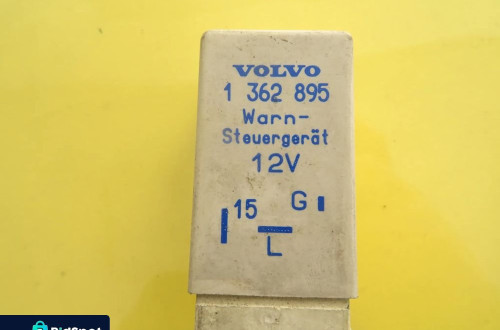 PRZEKAŹNIK VOLVO 1362895 NR472