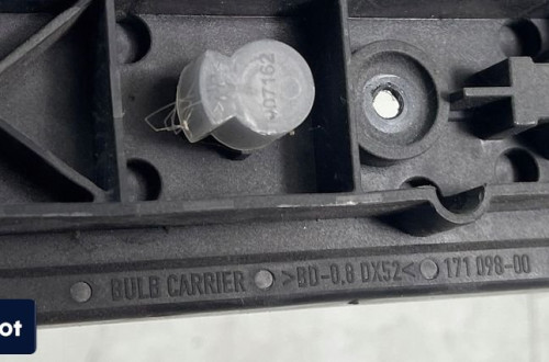 WKŁAD ŻARÓWKI LAMPY TYŁ TYLNEJ RENAULT MASTER III 2010- 171098-00