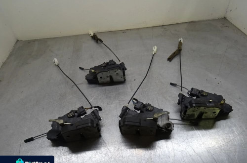 BMW E46 SEDAN 2.0D ZAMEK DRZWI PRAWY LEWY TYŁ