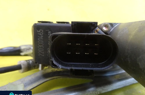 PODNOŚNIK SZYB SZYBY PRAWY PRZÓD AUDI A4 B5 0130821786 MECHANIZM ELEKTRYCZNY NR810