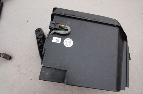 SKODA OCTAVIA III RS 2.0 TSI KOMBI SUBWOOFER GŁOŚNIK 5E0035412