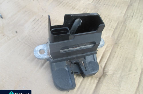 Zamek klapy PASSAT B6 KOMBI