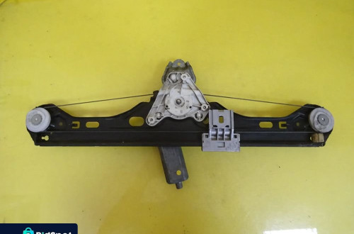 PODNOŚNIK SZYB MECHANIZM ELEKTRYCZNY PRAWY TYŁ W203 A2038203042 NR575
