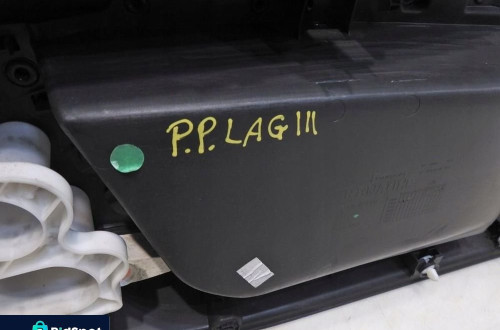 TAPICERKA DRZWI PRAWY PRZÓD RENAULT LAGUNA III 809000400R
