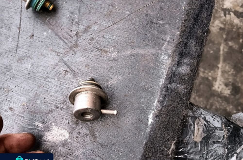 vw golf regulator zawor cisnienia paliwa 036133035a